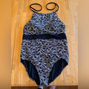 Time and Tru Women’s Plus Size Swimsuit